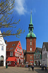 Rathausmarkt Kappeln mit St. Nikolai Kirche